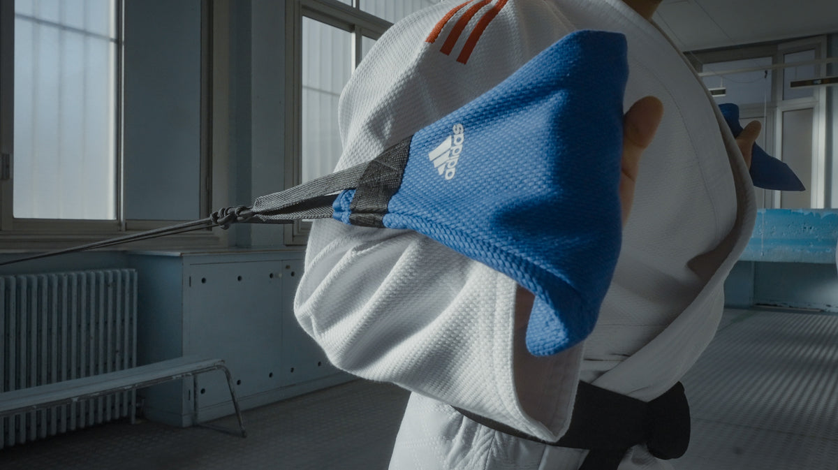 Adidas uchi komi, kék