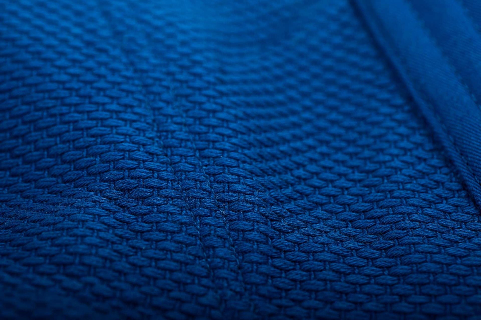 Adidas JU kimonó Champion III IJF normál szabású 750g logóval, kék