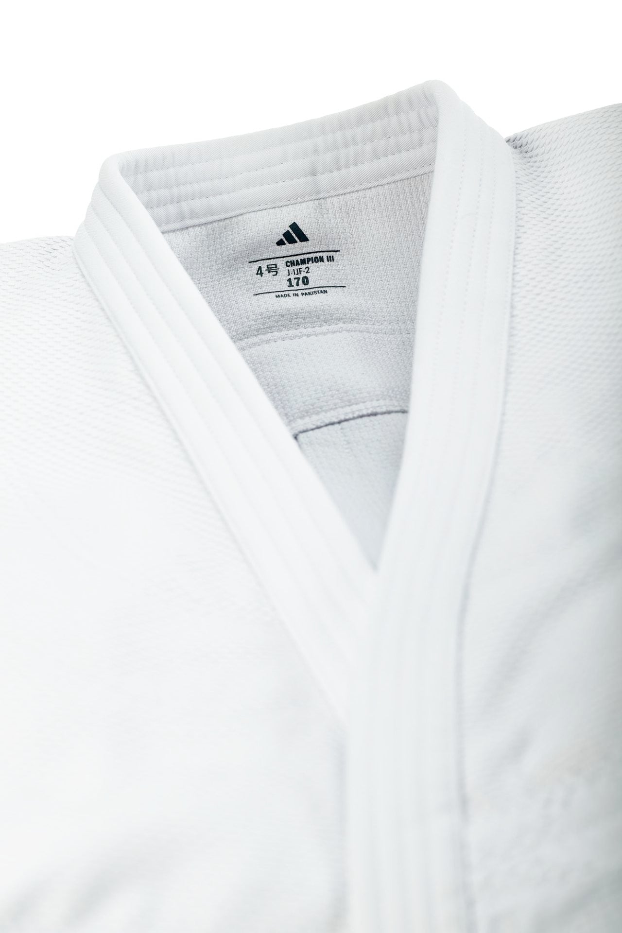 Adidas JU kimonó Champion III IJF normál szabású 750g logóval, fehér