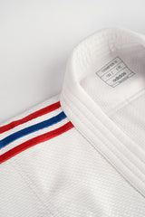 Adidas JU kimonó nemzeti szalagokkal IJF Champion III 730g, fehér