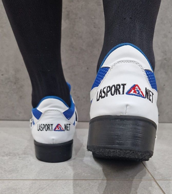 La sport súlyemelő cipő, fehér-kék