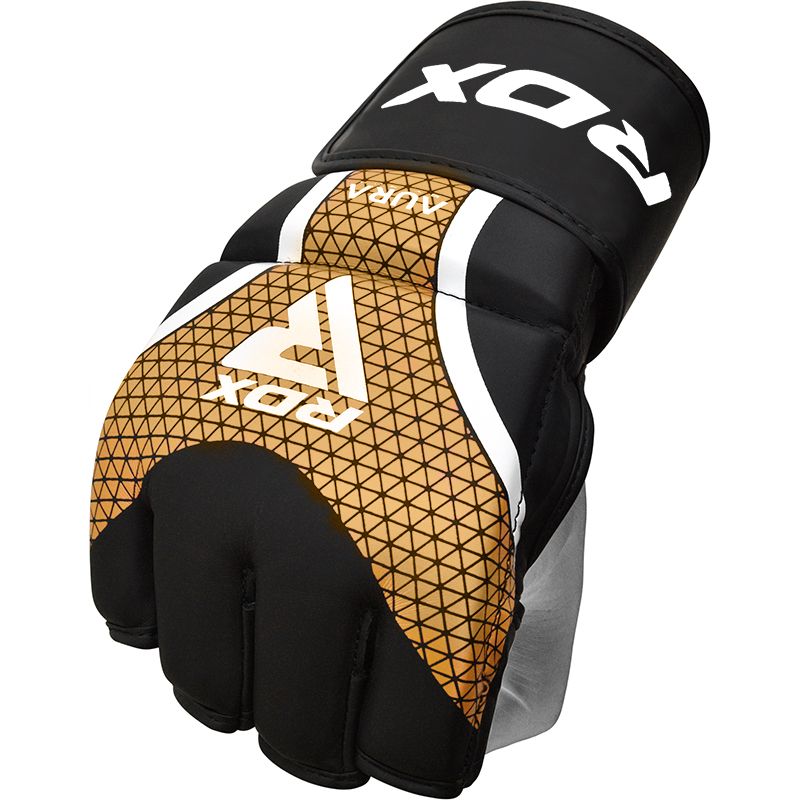 RDX grappling kesztyű Aura plus T-17, fekete-arany